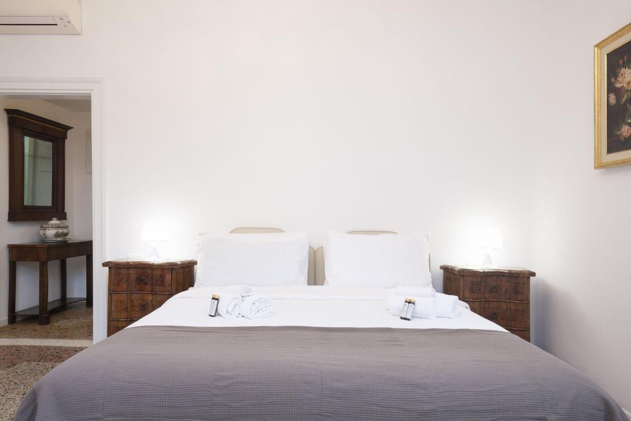 Residence Santa Marta By Halldis Venezia Esterno foto