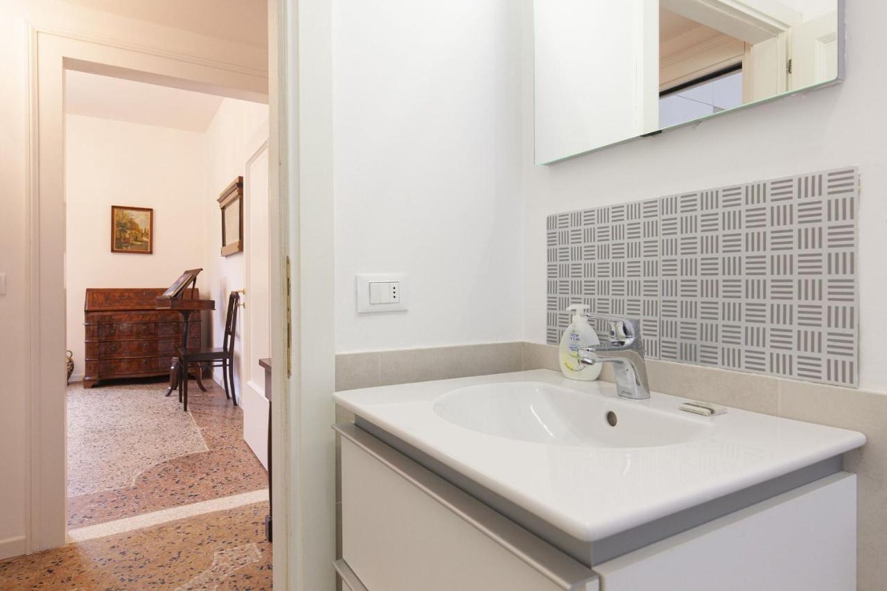 Residence Santa Marta By Halldis Venezia Esterno foto