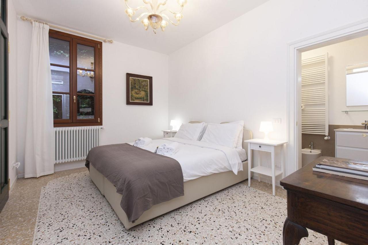 Residence Santa Marta By Halldis Venezia Esterno foto