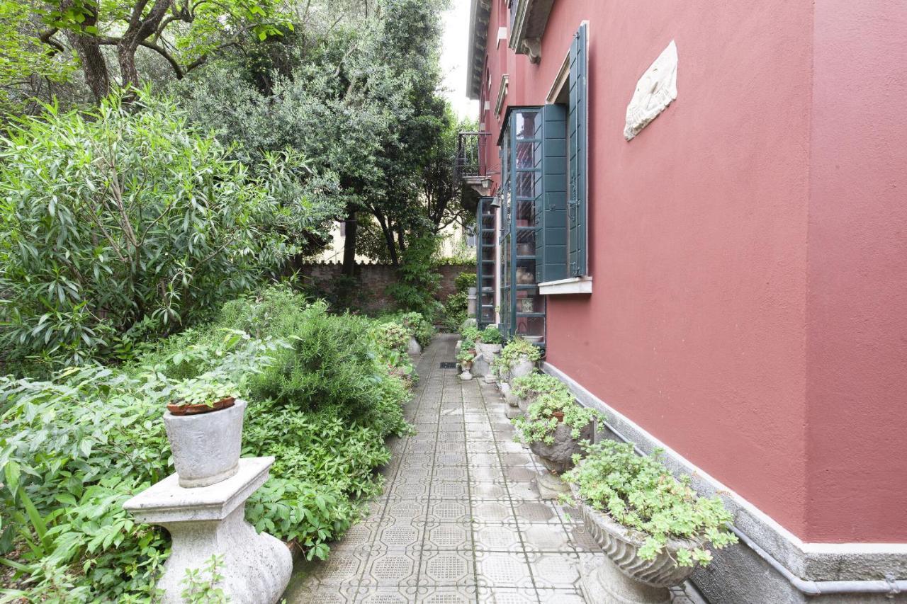 Residence Santa Marta By Halldis Venezia Esterno foto