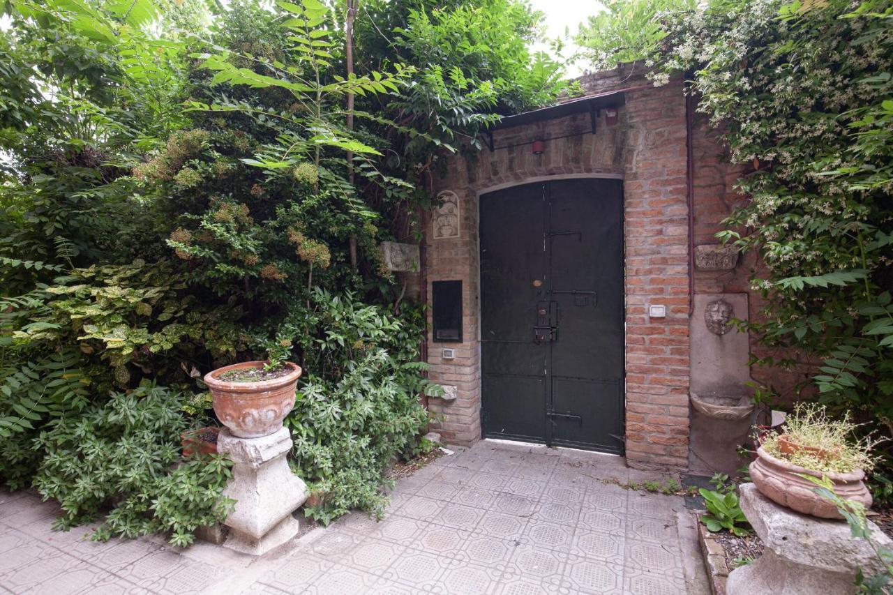Residence Santa Marta By Halldis Venezia Esterno foto