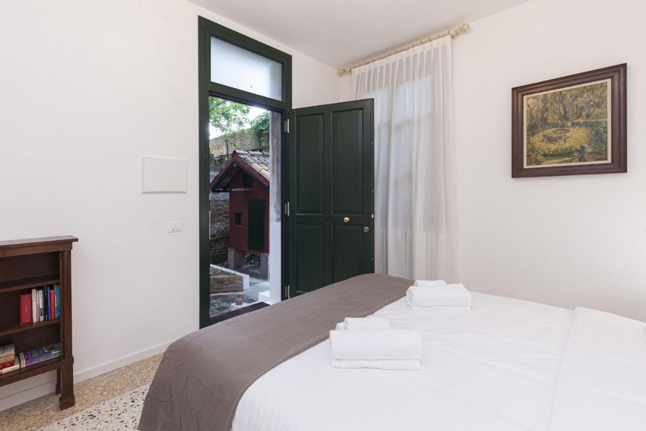 Residence Santa Marta By Halldis Venezia Esterno foto