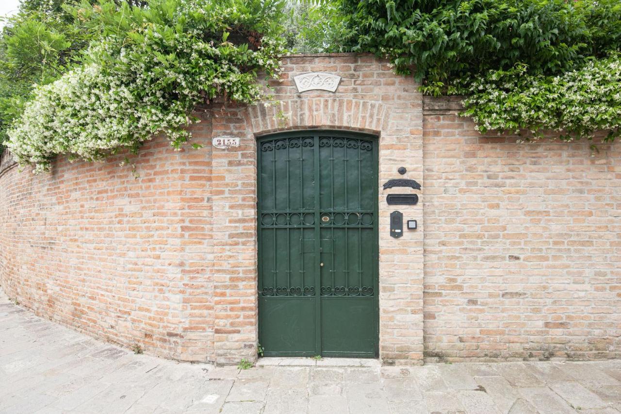 Residence Santa Marta By Halldis Venezia Esterno foto