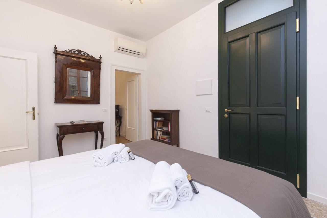 Residence Santa Marta By Halldis Venezia Esterno foto
